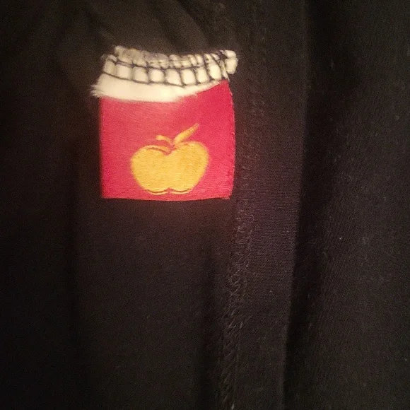 Apple Bottoms RARE FIND stretchy top with Vibrant Bling Graphic M - Picture 6 of 7